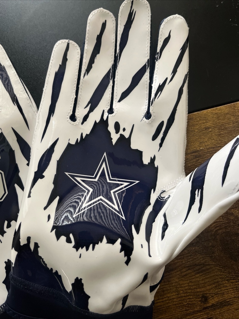 NEW Nike NFL Zeke Elliott Cowboys PE Superbad 7 Football Gloves White Size 4XL - Picture 4 of 7